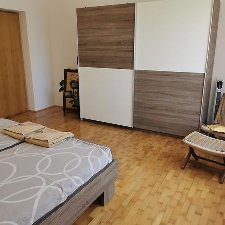 Apartment Kira - Spacious Apartment With Sea View Liznjan Exterior photo